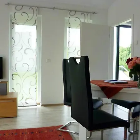Ferienwohnung Am Bienenfeld *