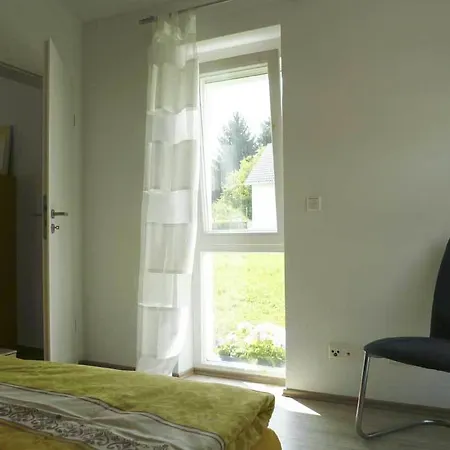 Ferienwohnung Am Bienenfeld Apartment