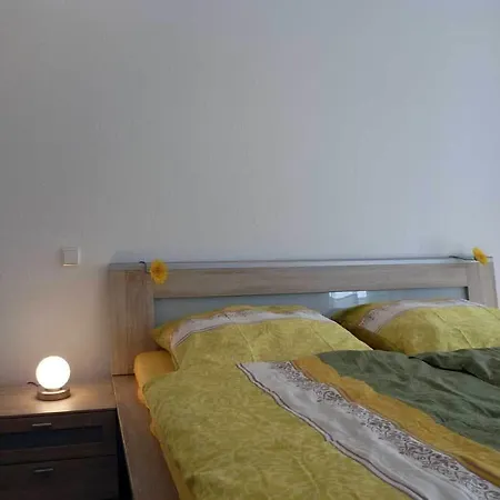 Apartment Ferienwohnung Am Bienenfeld *